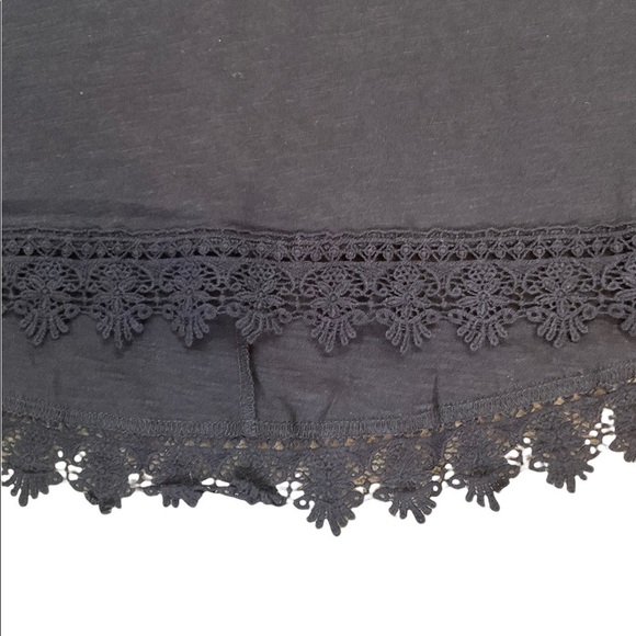 Sun & Shadow Lace Hem Cap Sleeve Top - Picture 3 of 6